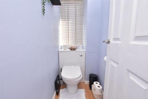 SEPARATE WC