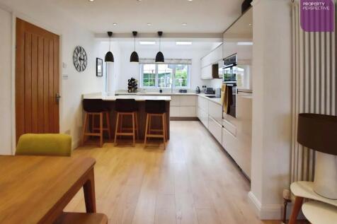 Open Plan Kitchen / Dining / Family Room