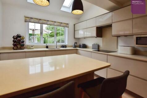 Open Plan Kitchen / Dining / Family Room