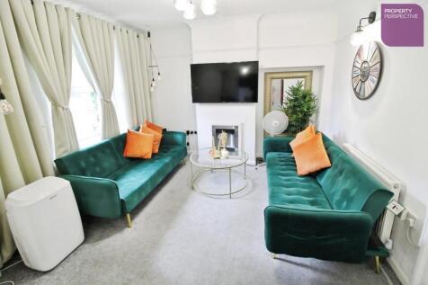 pbox-living_room-334535.JPG