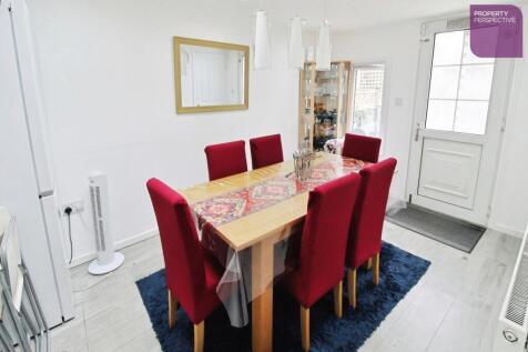 pbox-dining_room-334535.JPG