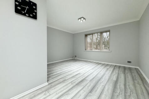 One-bedroom flat For sale