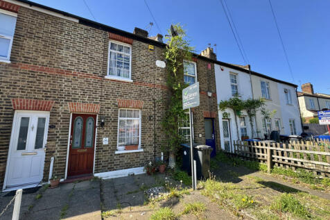 Two bedroom period cottage