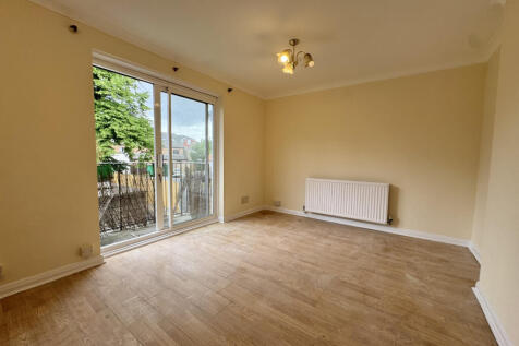 3bedroom Flat for rent in N15