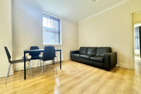 1 Bedroom First floor to rent in N22