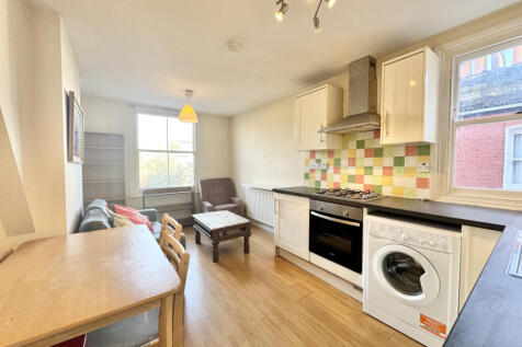 2 bedroom First floor Flat for rent