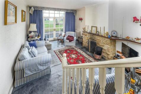 Rear Lounge