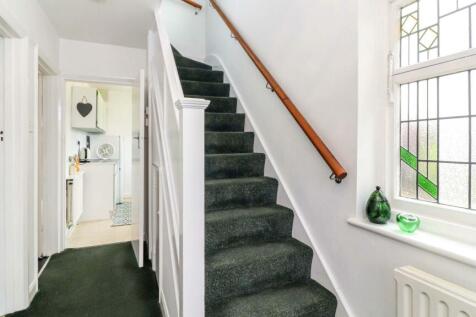ENTRANCE HALL VIEW