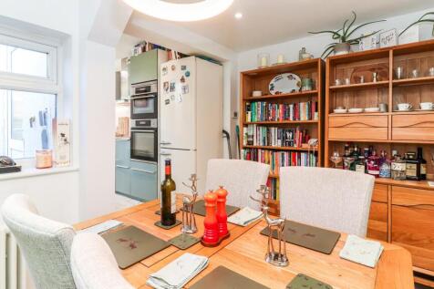 BREAKFAST ROOM