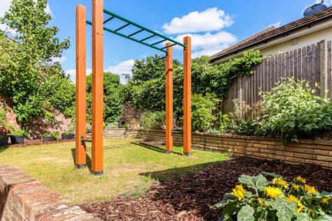GARDEN VIEW THREE