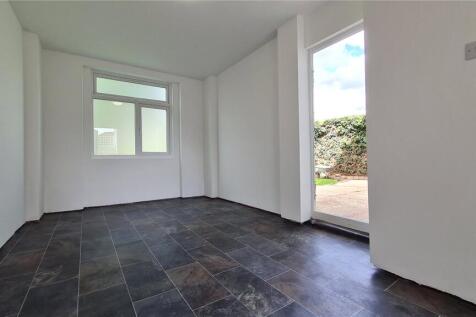 Ex-Garage Space