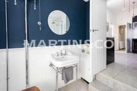 5_Bathroom