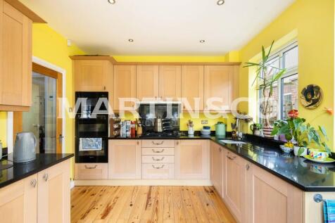 14_Kitchen