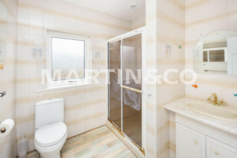 12_Bathroom