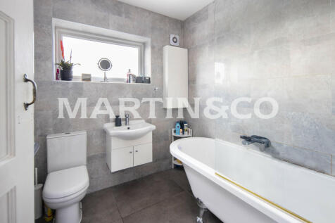8_Bathroom
