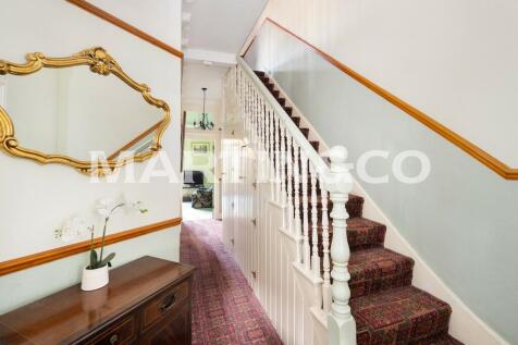 11_Hallway