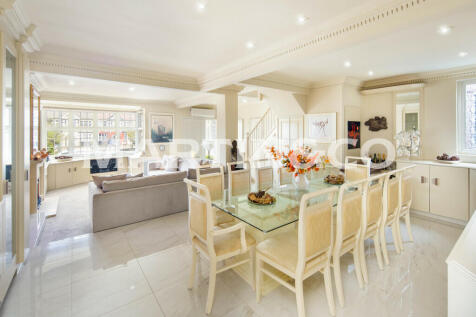 20_Dining Area
