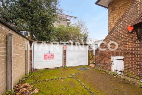 16_Garages