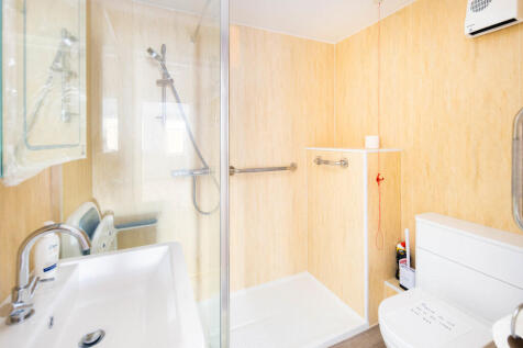 10_Bathroom