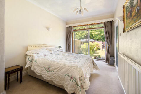 17_Bedroom