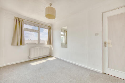 Bedroom 1b