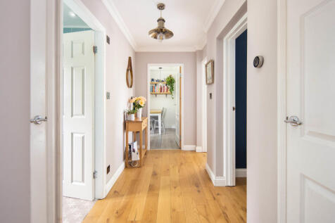 18_Hallway