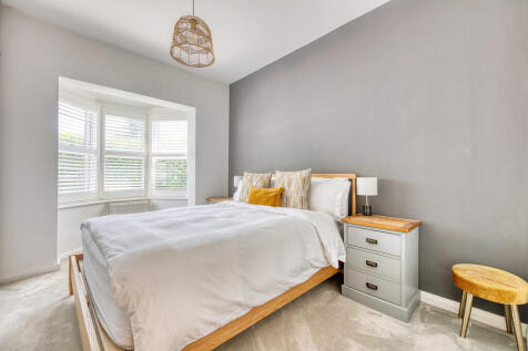 5 Bedroom 2