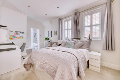 Bedroom 1a