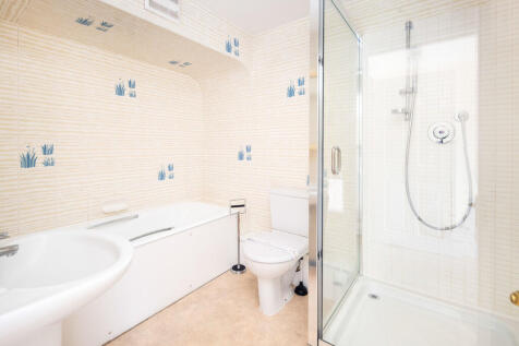 13_Bathroom