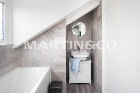 6_Bathroom
