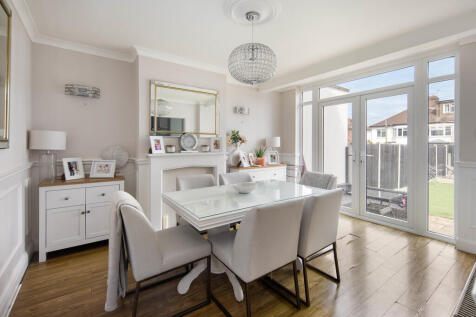 14_Dining Area