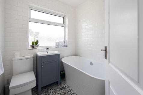 1_Bathroom
