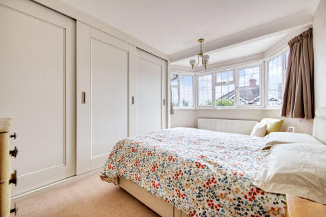 Bedroom 1b