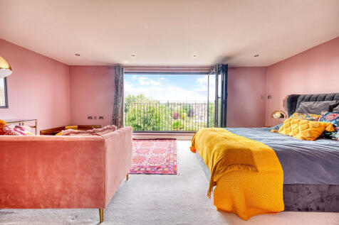 Bedroom 1a