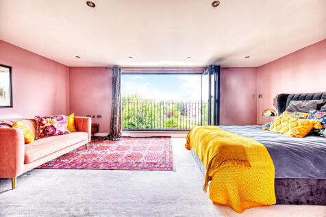 Bedroom 1b