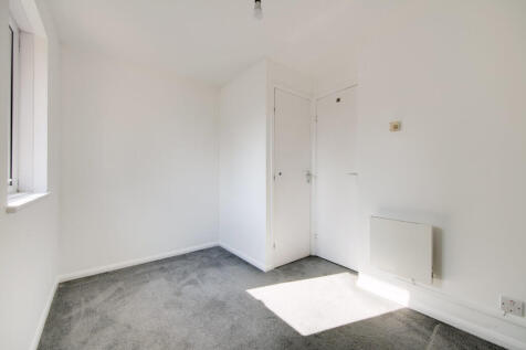bedroom 2b