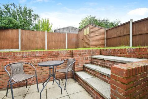 Mellanby patio use