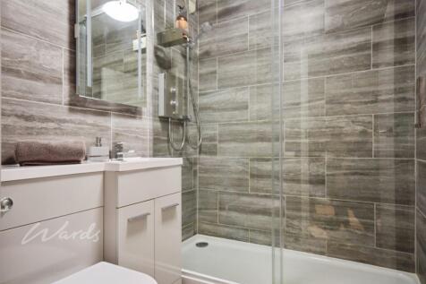 vic house shower use