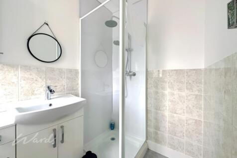 Vicarage shower use