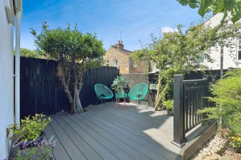 Chaucer decking use