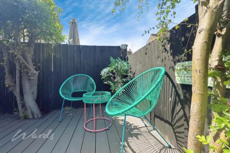 Chaucer decking c...