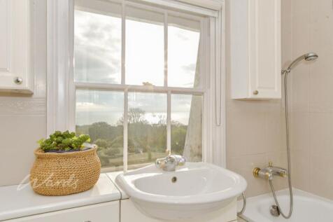 Stone bath view use