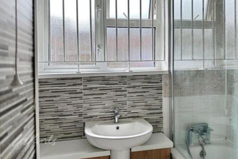 Wharfdale bathroo...