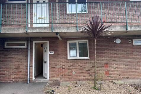 Clements main close