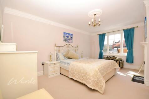 Sea Road bed 1 use