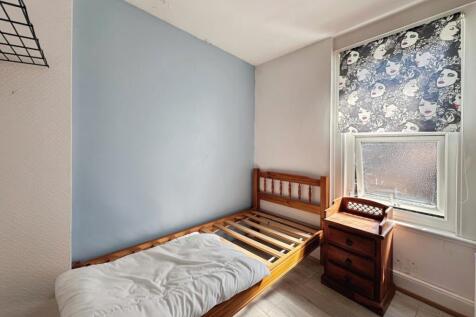 King street bed 2...