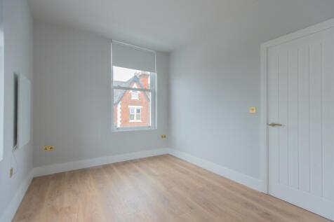 Carlton 5 bedroom 1