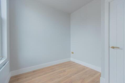 Carlton 5 bed 2