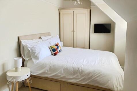 Westcliff bed 4 n...