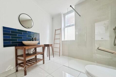 Belmont shower use